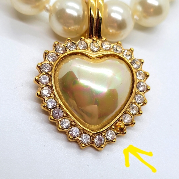 Faux Pearl Necklace with Clip-on Pearl and Crystal Heart - Picture 3 of 4
